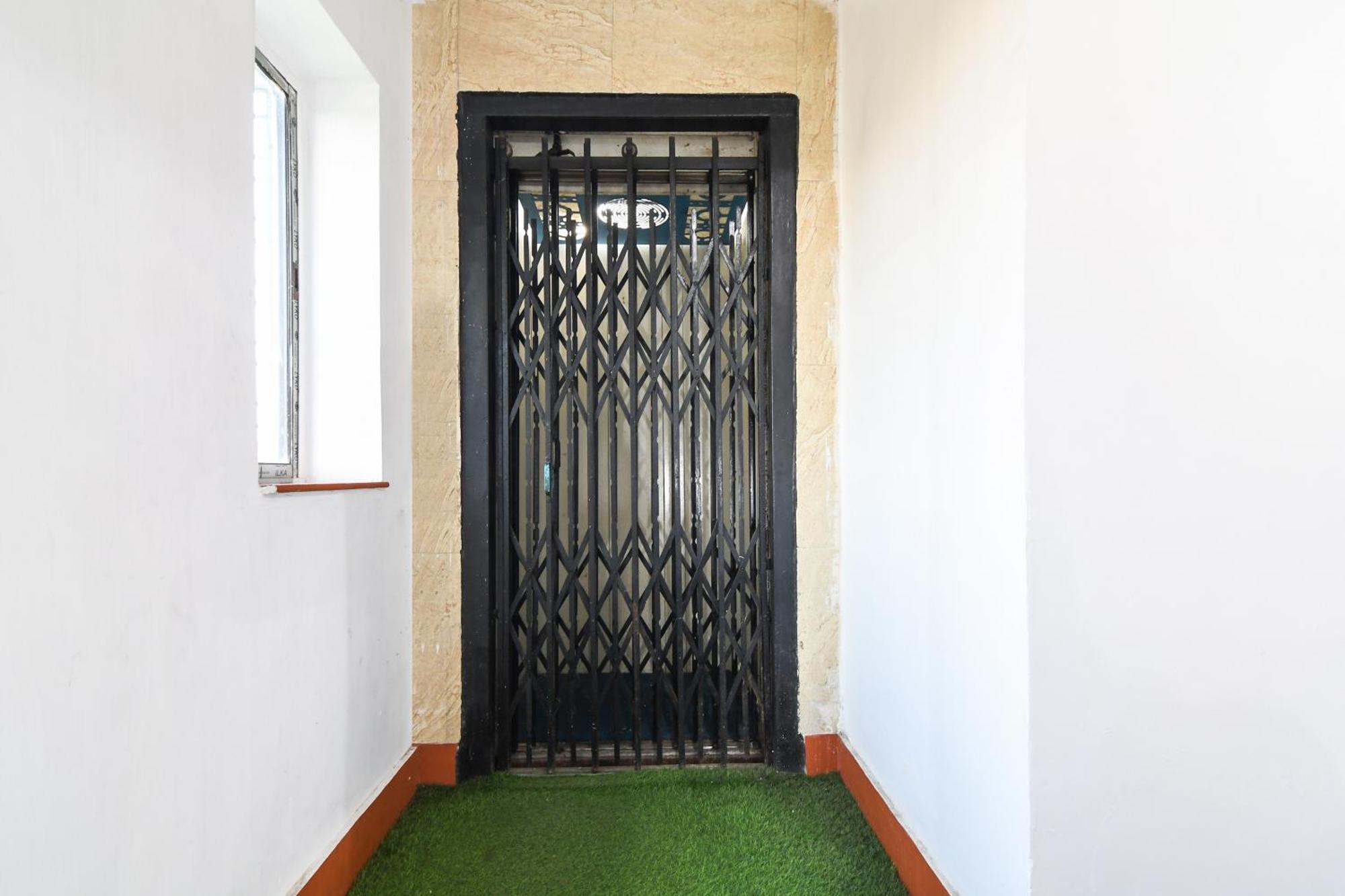 Hotel O Biswa Bangla Sarani コルカタ エクステリア 写真